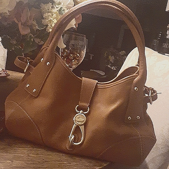 DOONEY & BOURKE LOGO LOCK SHOULDER BAG - Picture 1 of 9